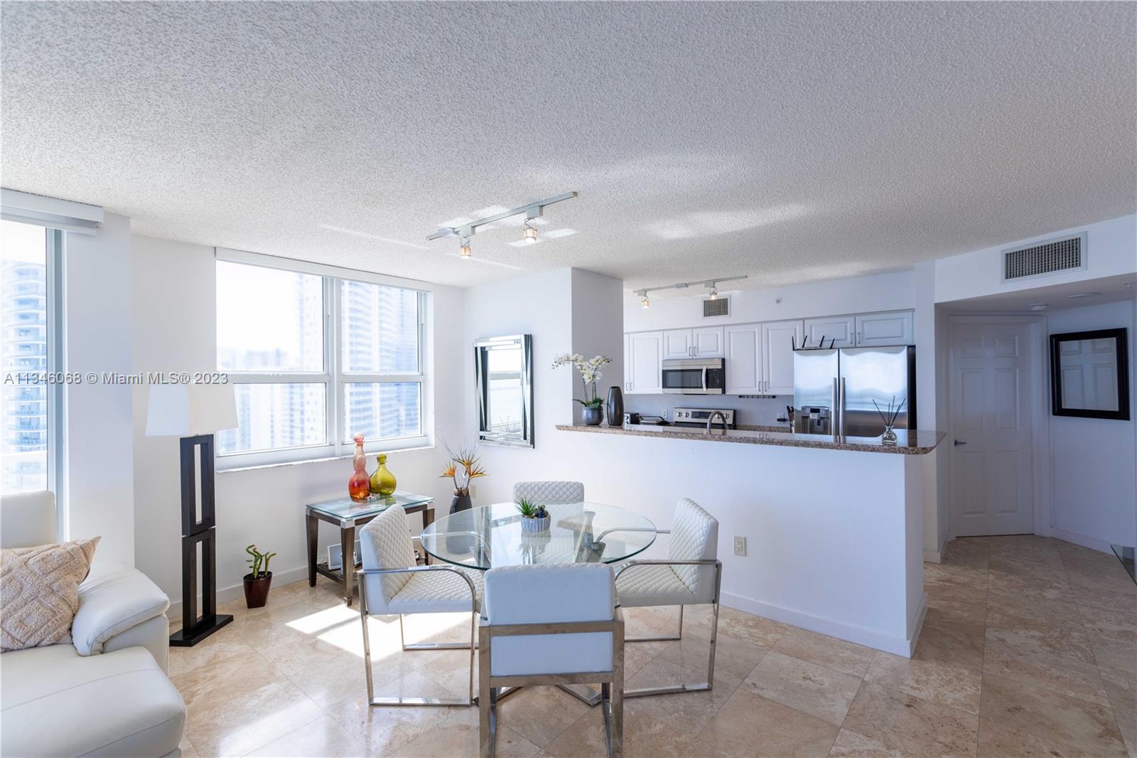 1155 Brickell Bay Dr # 2711