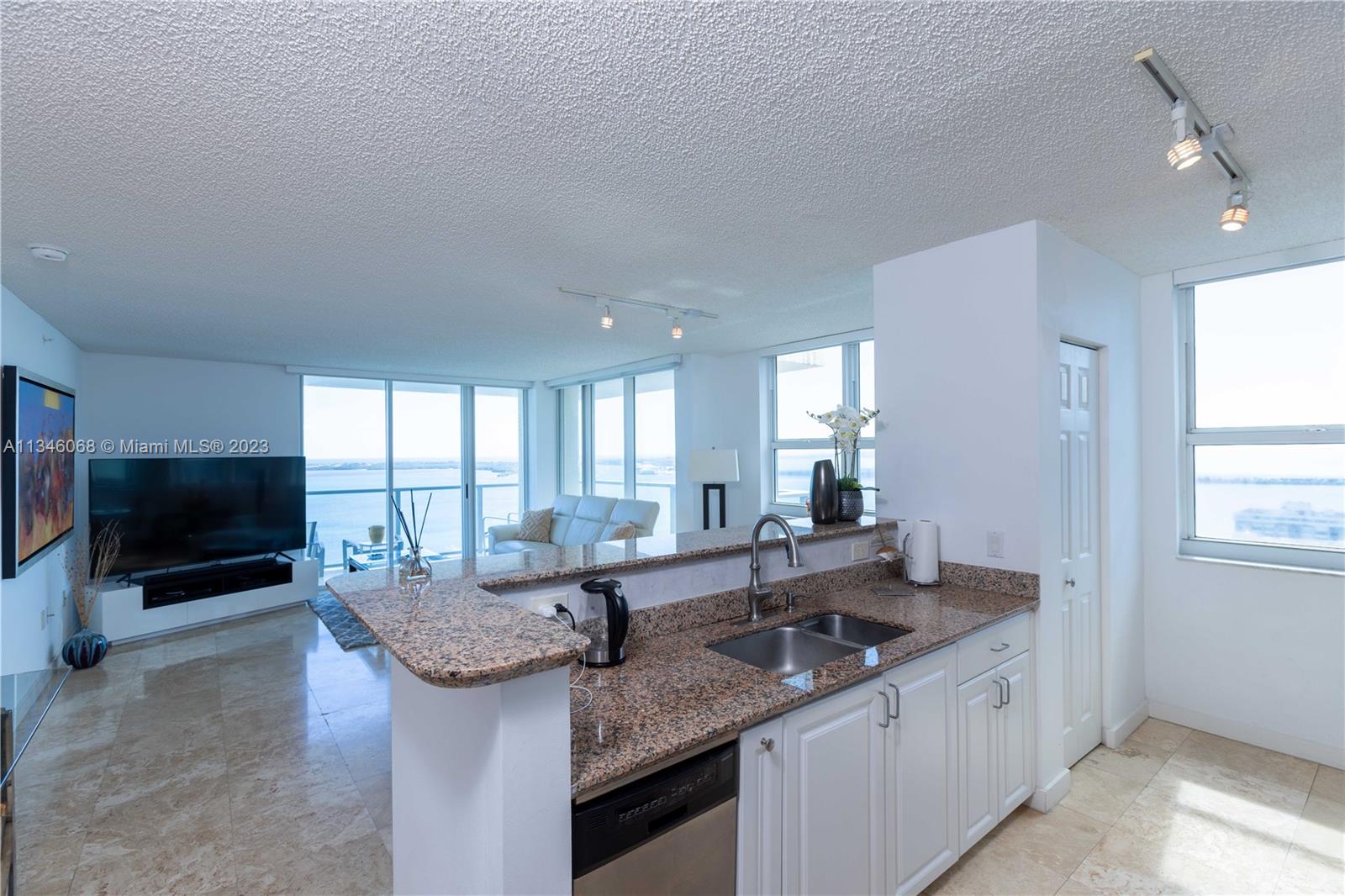 1155 Brickell Bay Dr # 2711