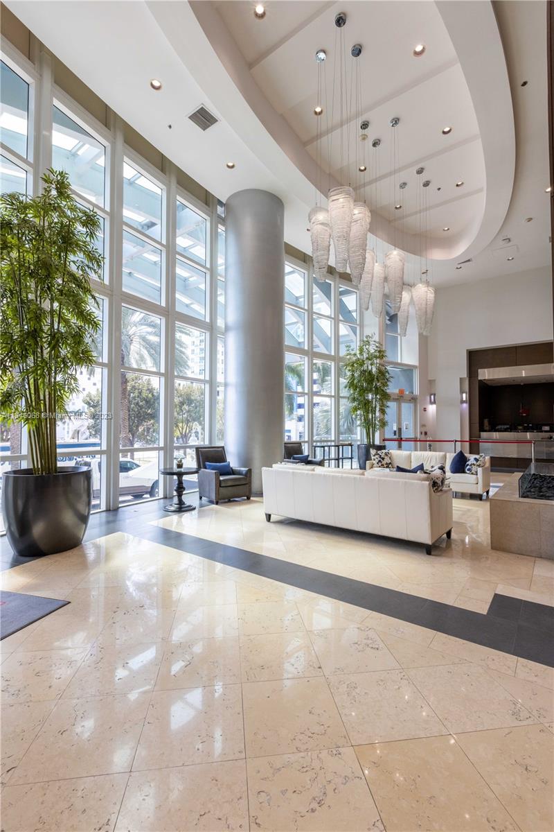 1155 Brickell Bay Dr # 2711
