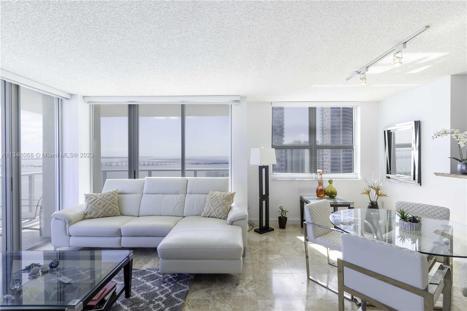 1155 Brickell Bay Dr # 2711