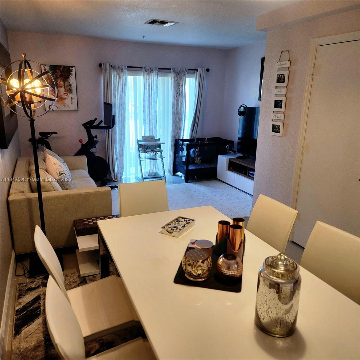 2196 NE 167th St # 114 Unit: 1-114