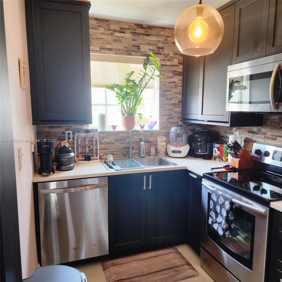 2196 NE 167th St # 114 Unit: 1-114