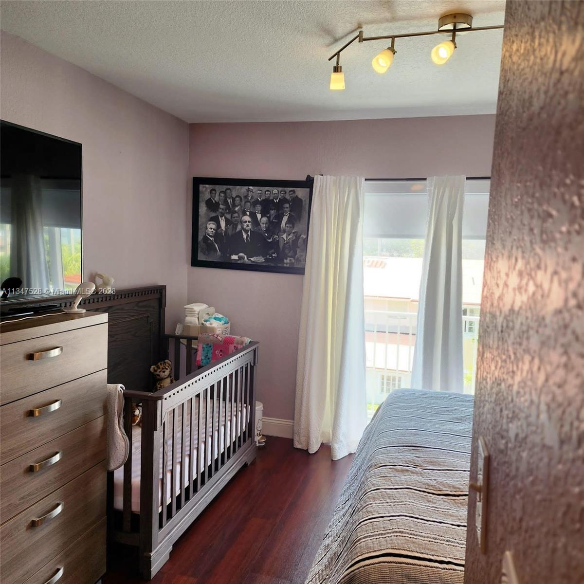 2196 NE 167th St # 114 Unit: 1-114