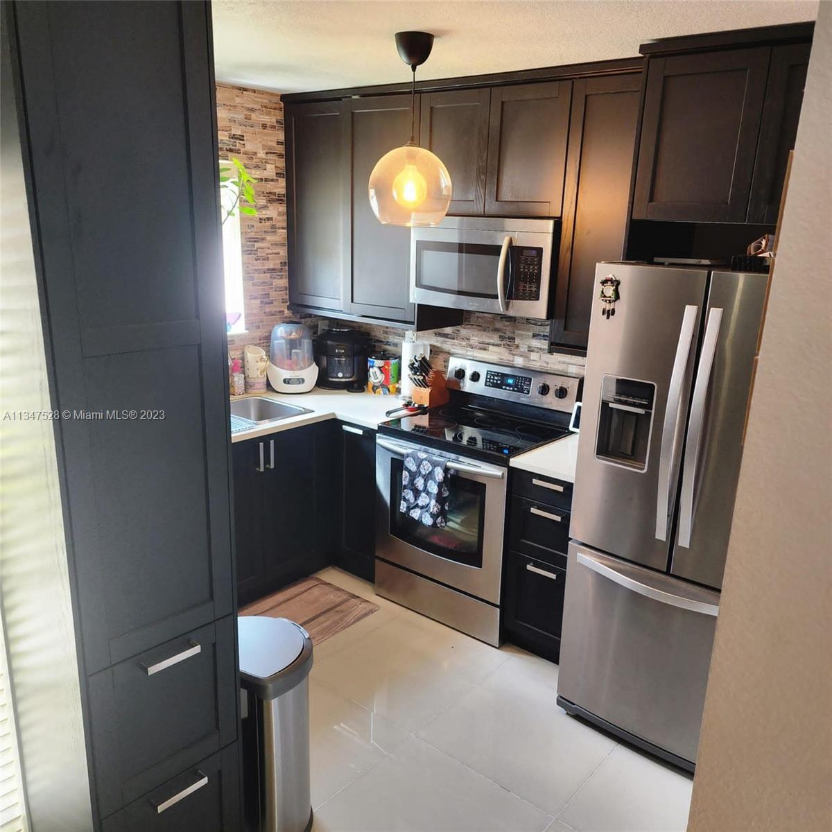 2196 NE 167th St # 114 Unit: 1-114