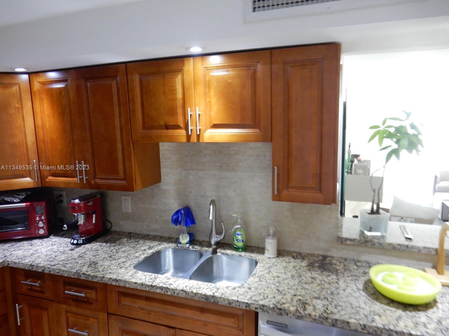 1420 Brickell Bay Dr # 1406D