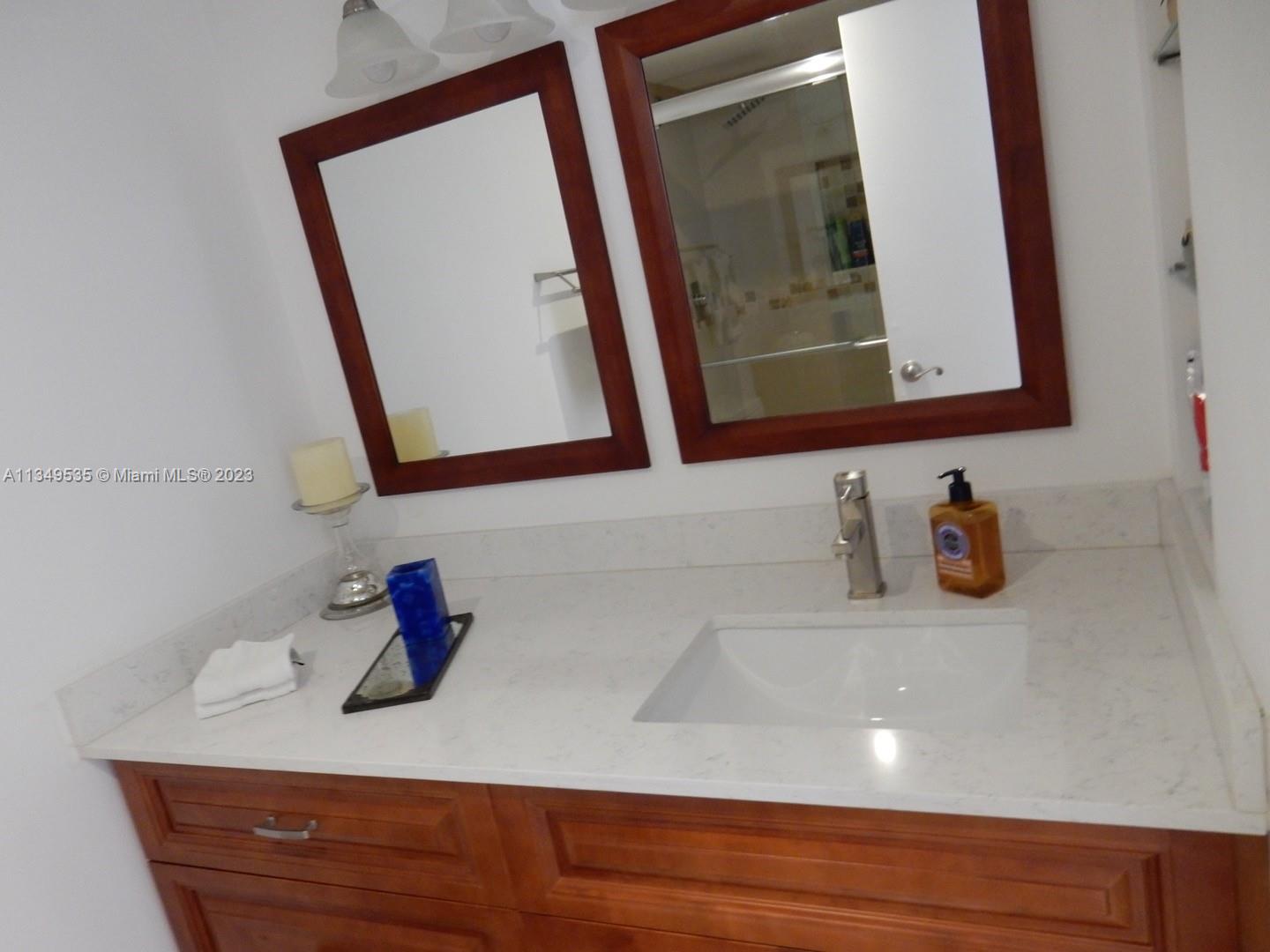 1420 Brickell Bay Dr # 1406D