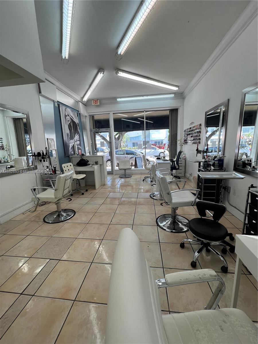 2335 Coral Way