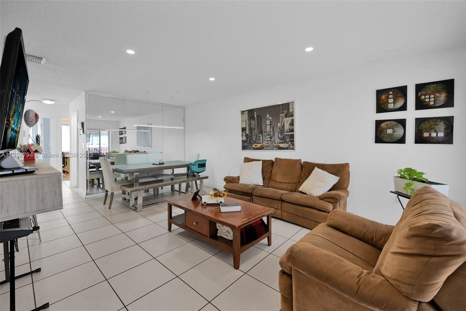 4768 NW 114th Ave # 4 Unit: 201-4