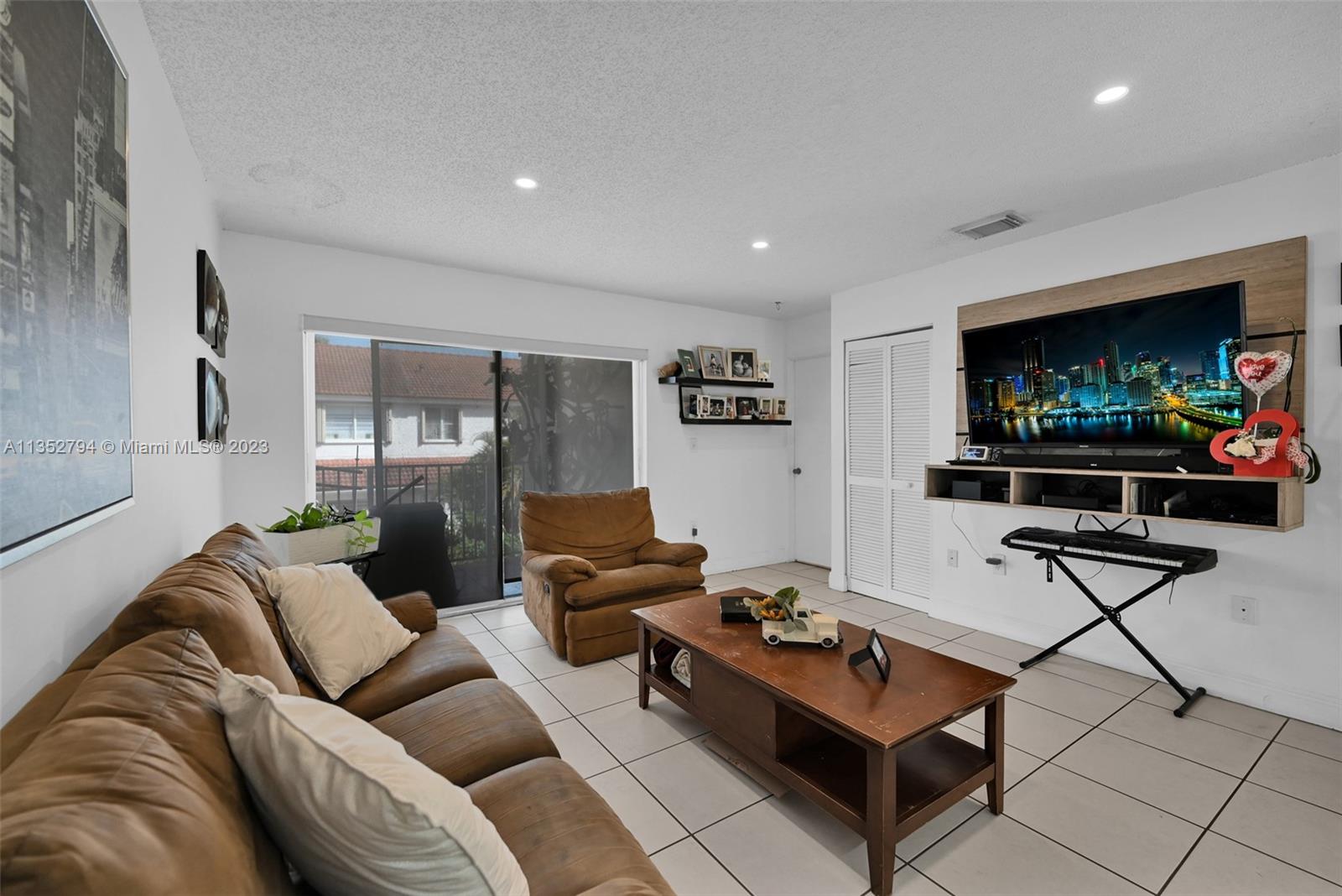 4768 NW 114th Ave # 4 Unit: 201-4