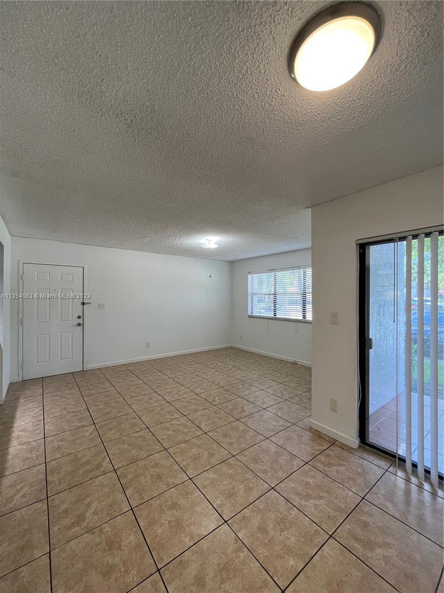 530 S Park Rd # 14 Unit: 11-14