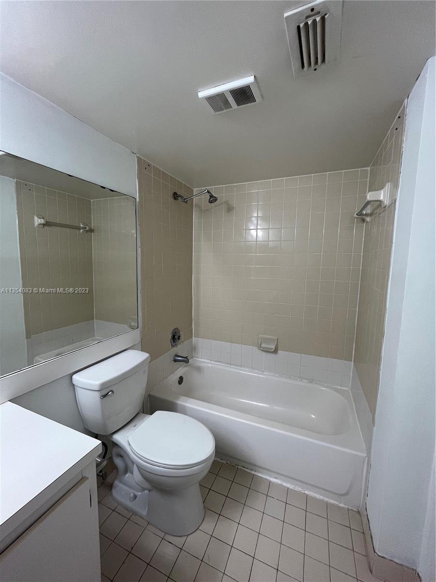 530 S Park Rd # 14 Unit: 11-14