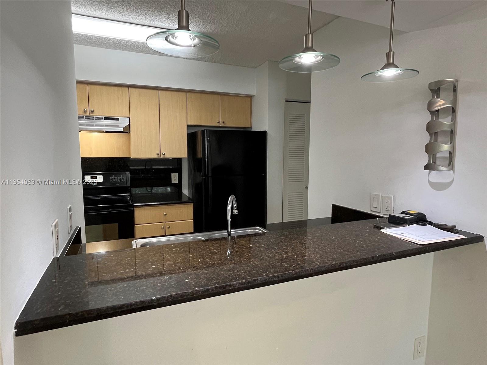 530 S Park Rd # 14 Unit: 11-14