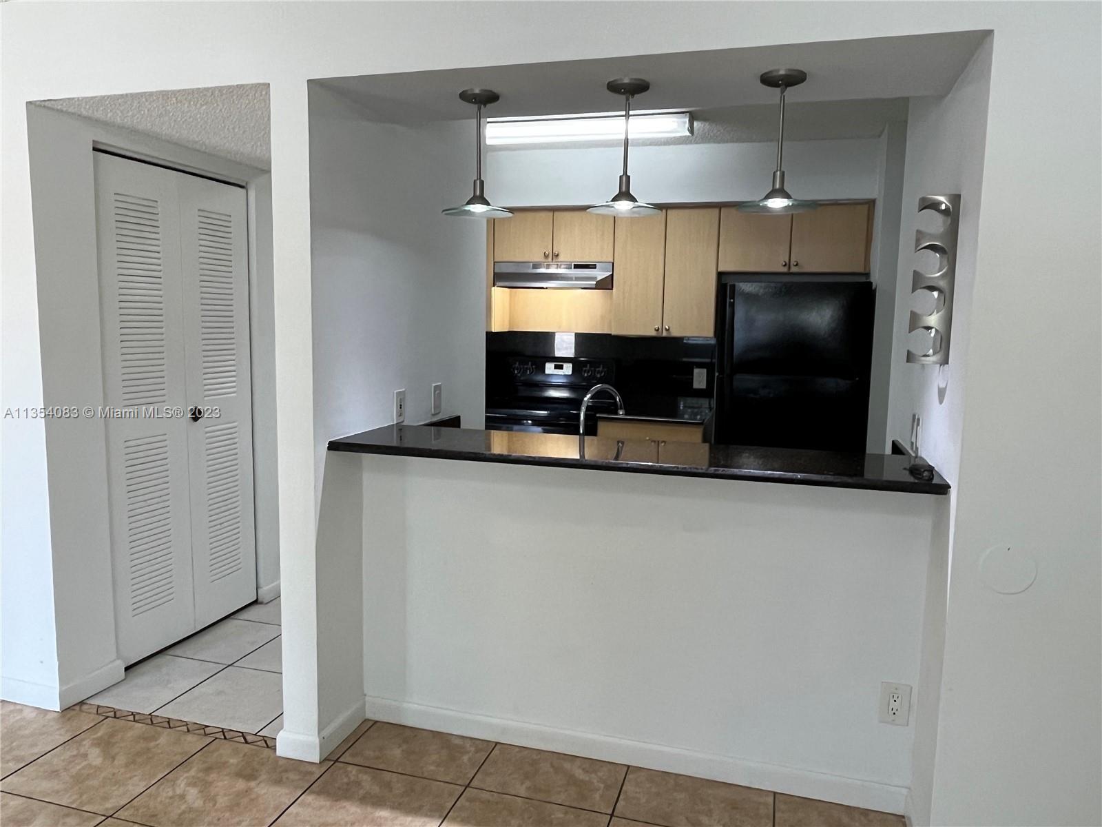 530 S Park Rd # 14 Unit: 11-14