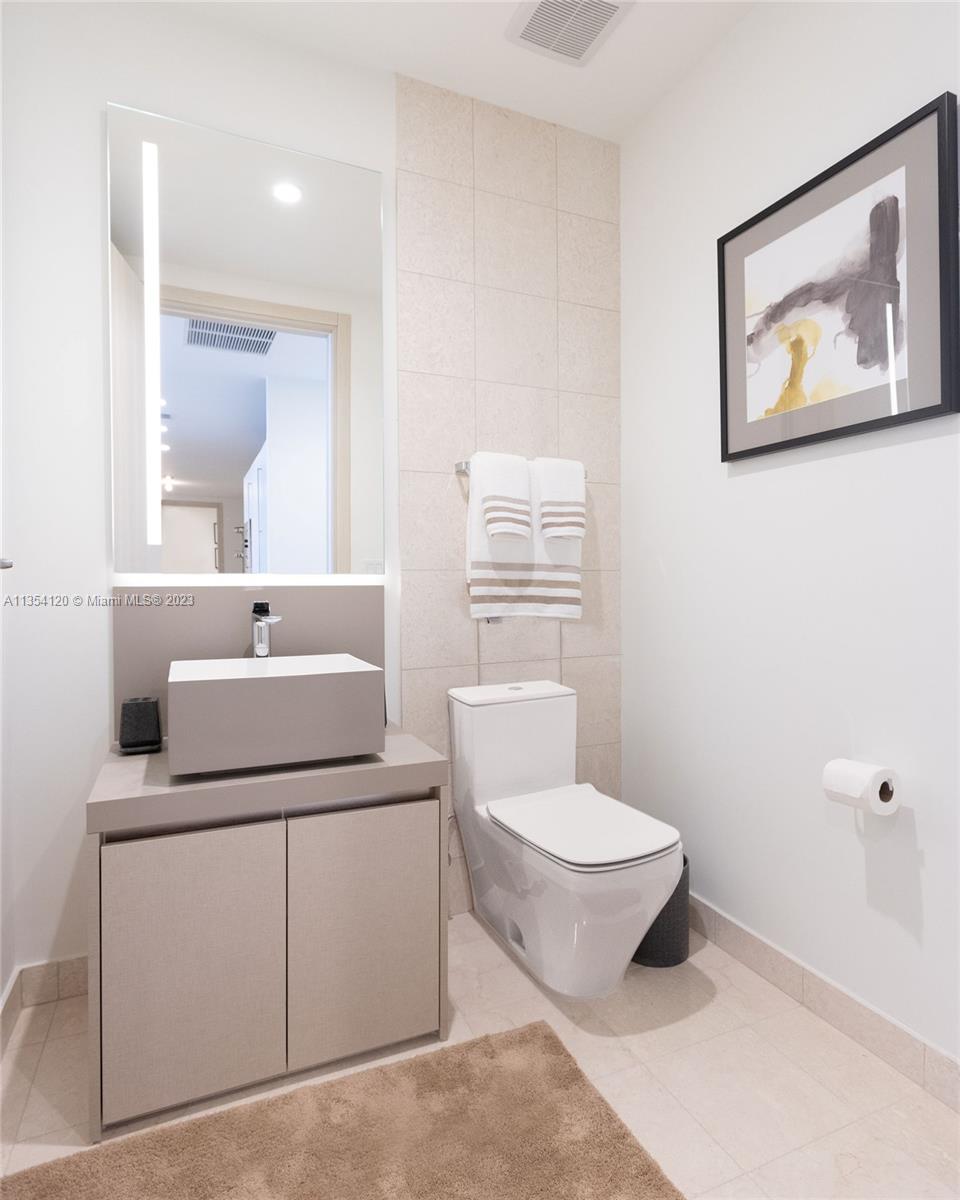 1000 Brickell Plaza Unit: PH5803
