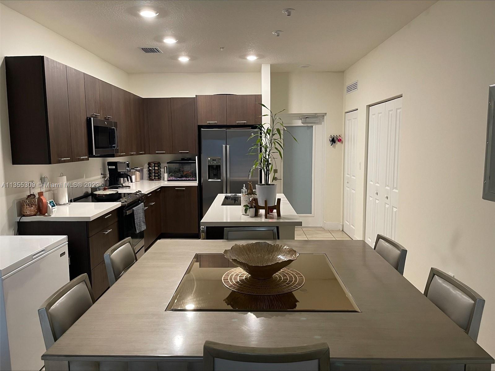 8265 NW 41st St # 405 Unit: C-405