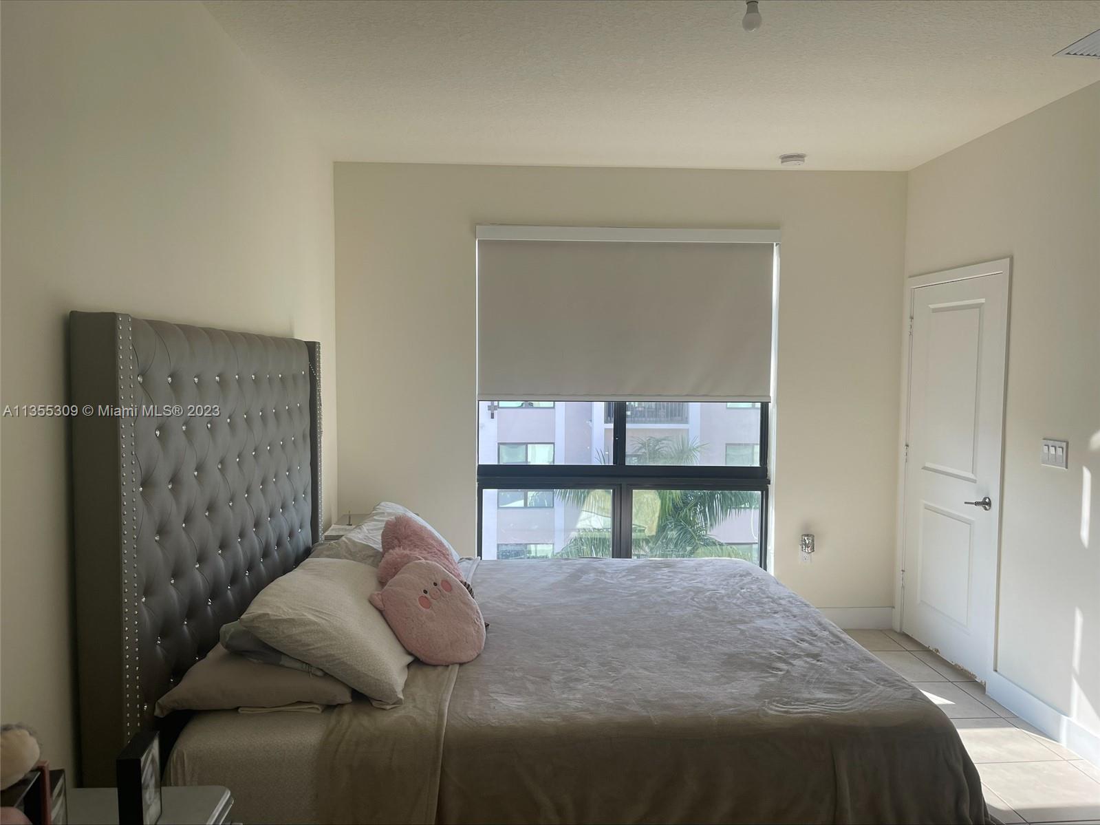 8265 NW 41st St # 405 Unit: C-405