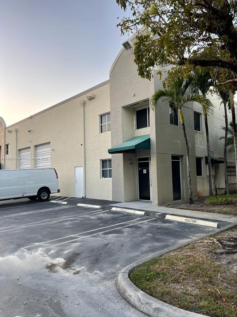5960 NW 99th Ave # 1