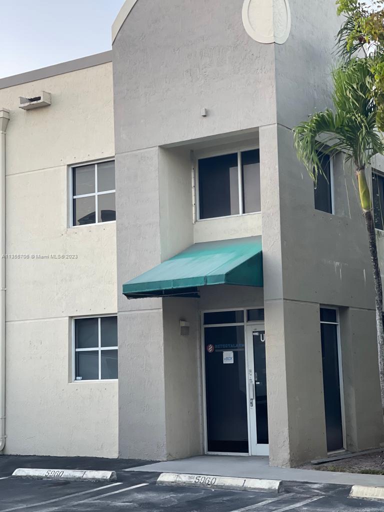 5960 NW 99th Ave # 1