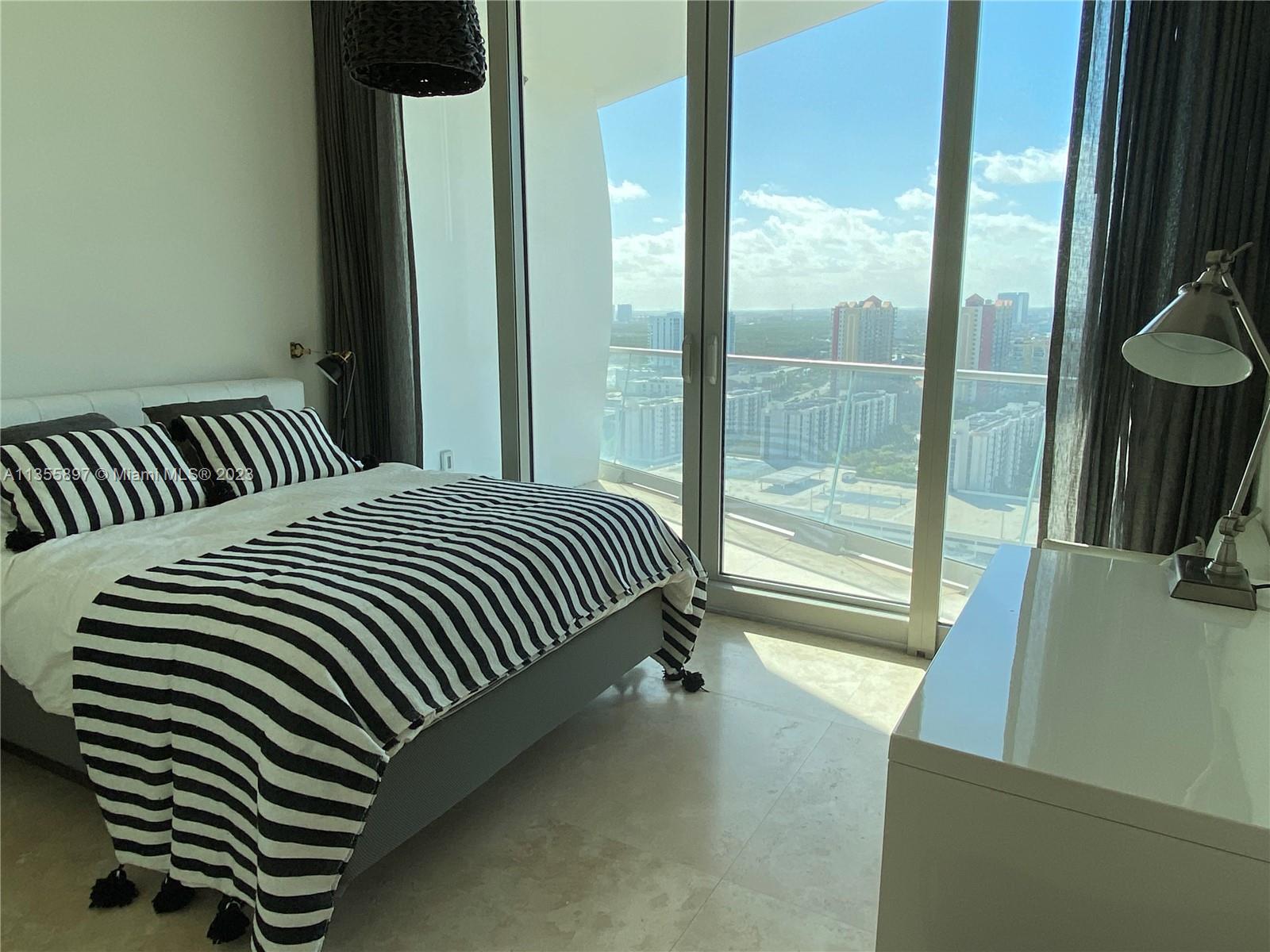 16901 Collins Ave # 2203