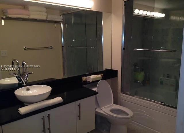 31 SE 5th St # 2305