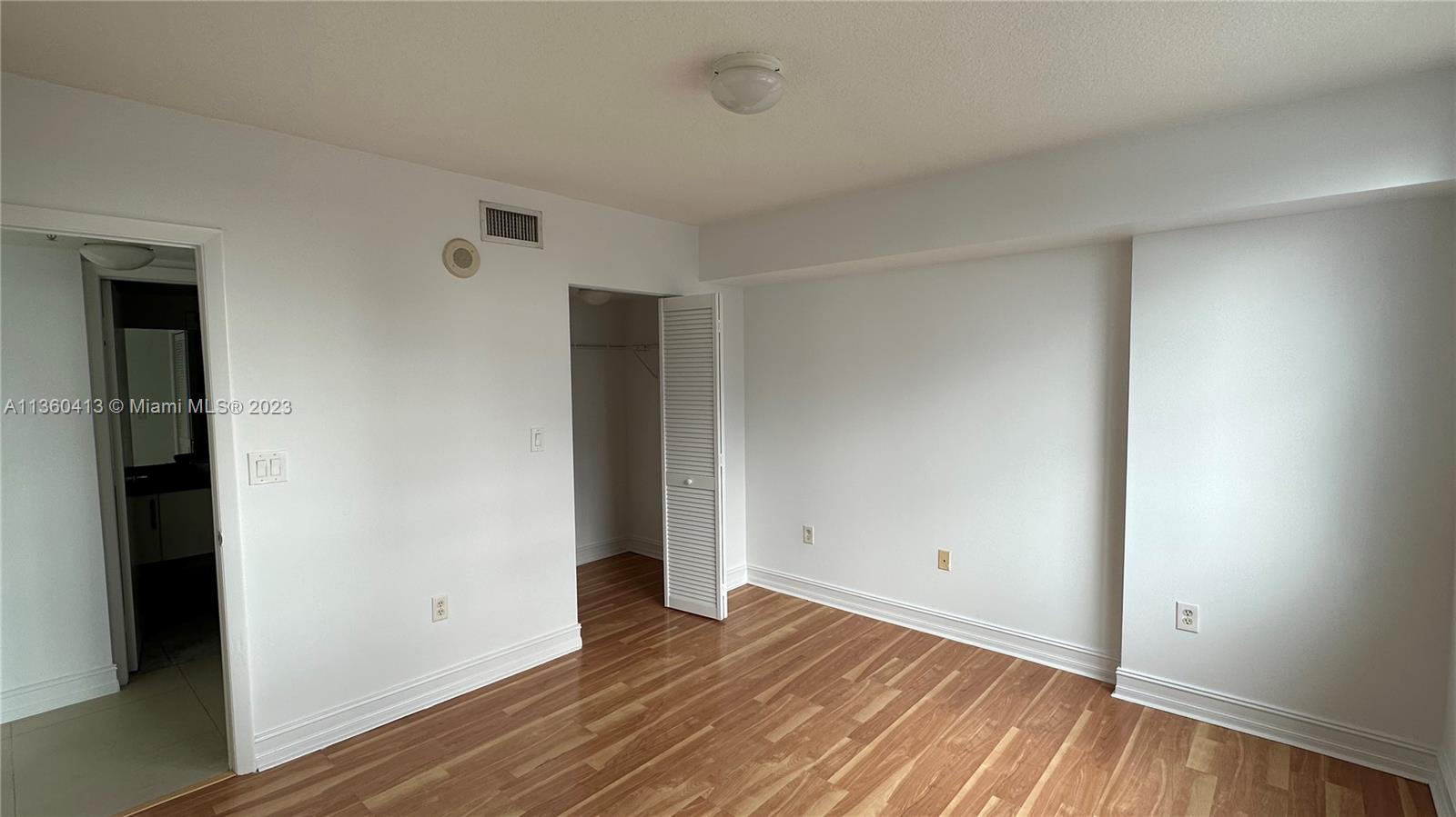 31 SE 5th St # 2305