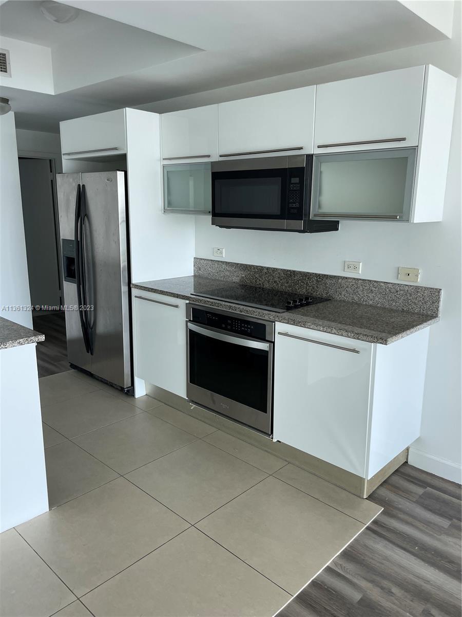 888 BISCAYNE BLVD # 3704