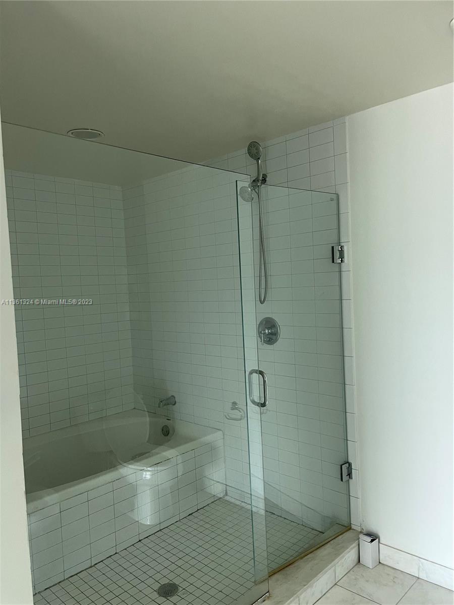 888 BISCAYNE BLVD # 3704