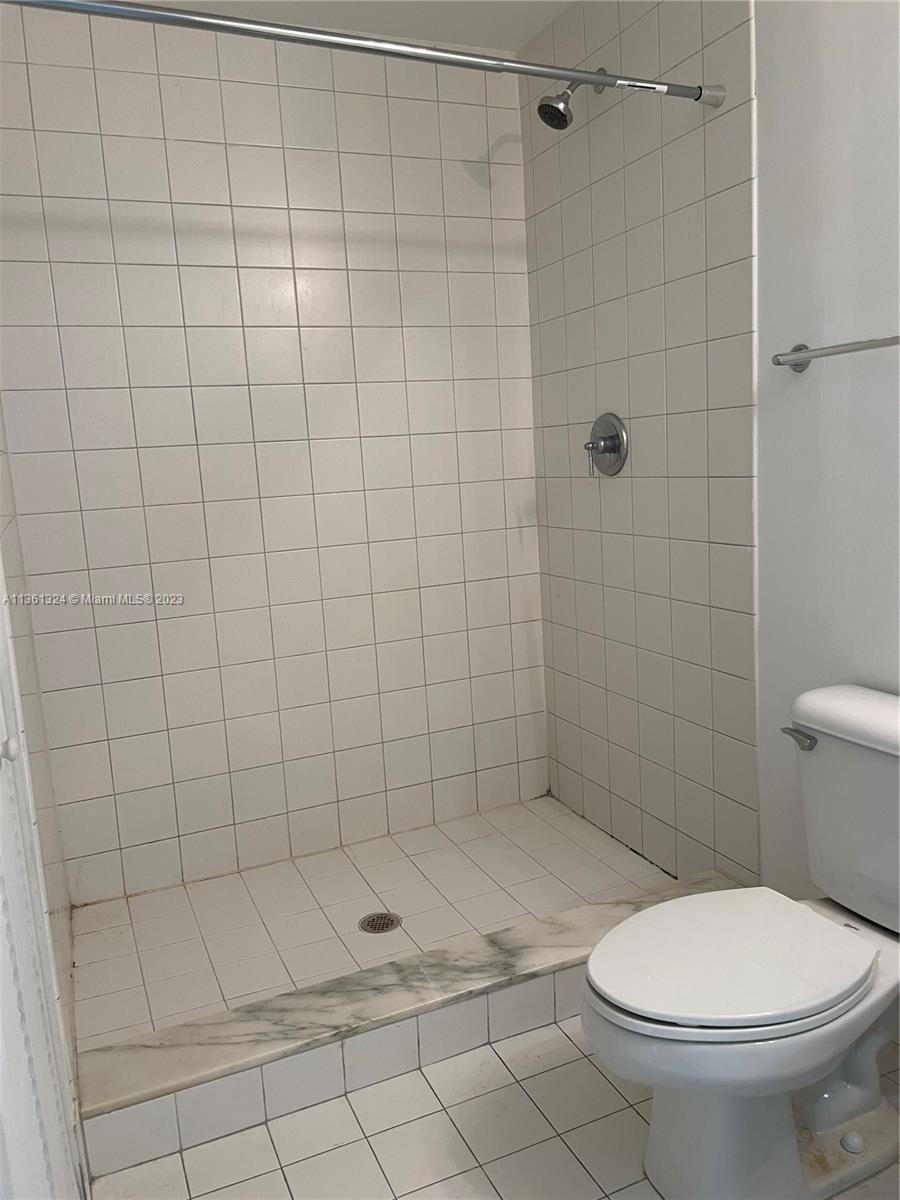 888 BISCAYNE BLVD # 3704