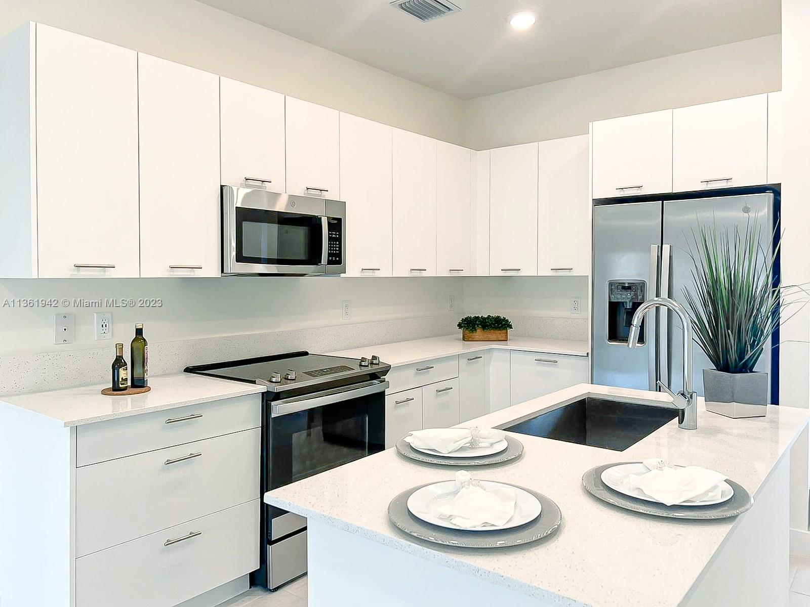 8001 NW 41 # 206