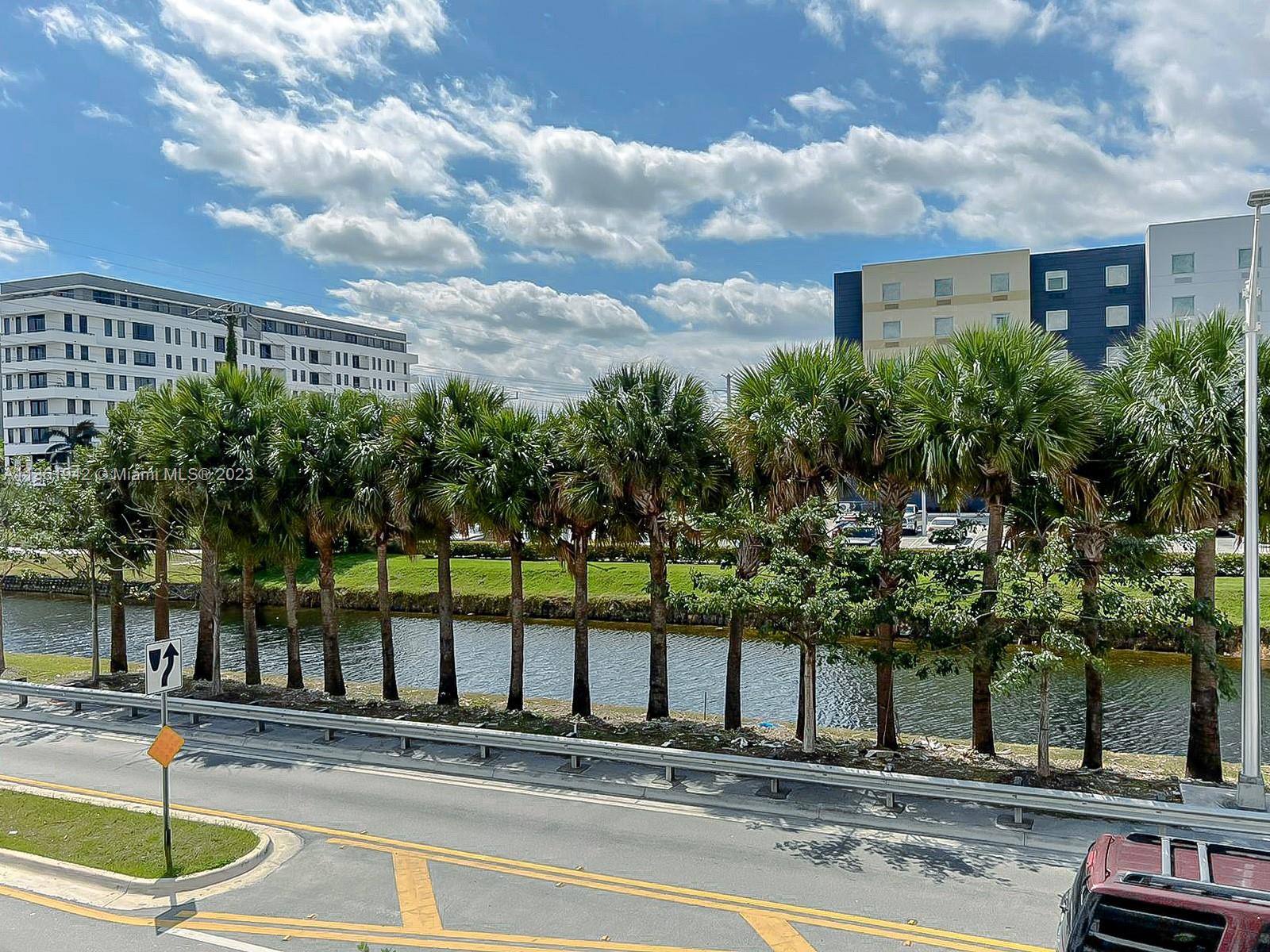 8001 NW 41 # 206