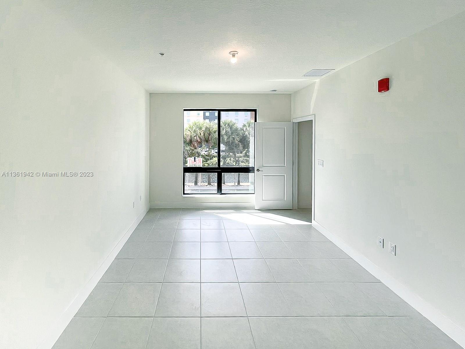 8001 NW 41 # 206
