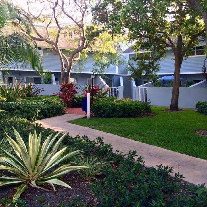 798 Crandon Blvd # B Unit: 44-B