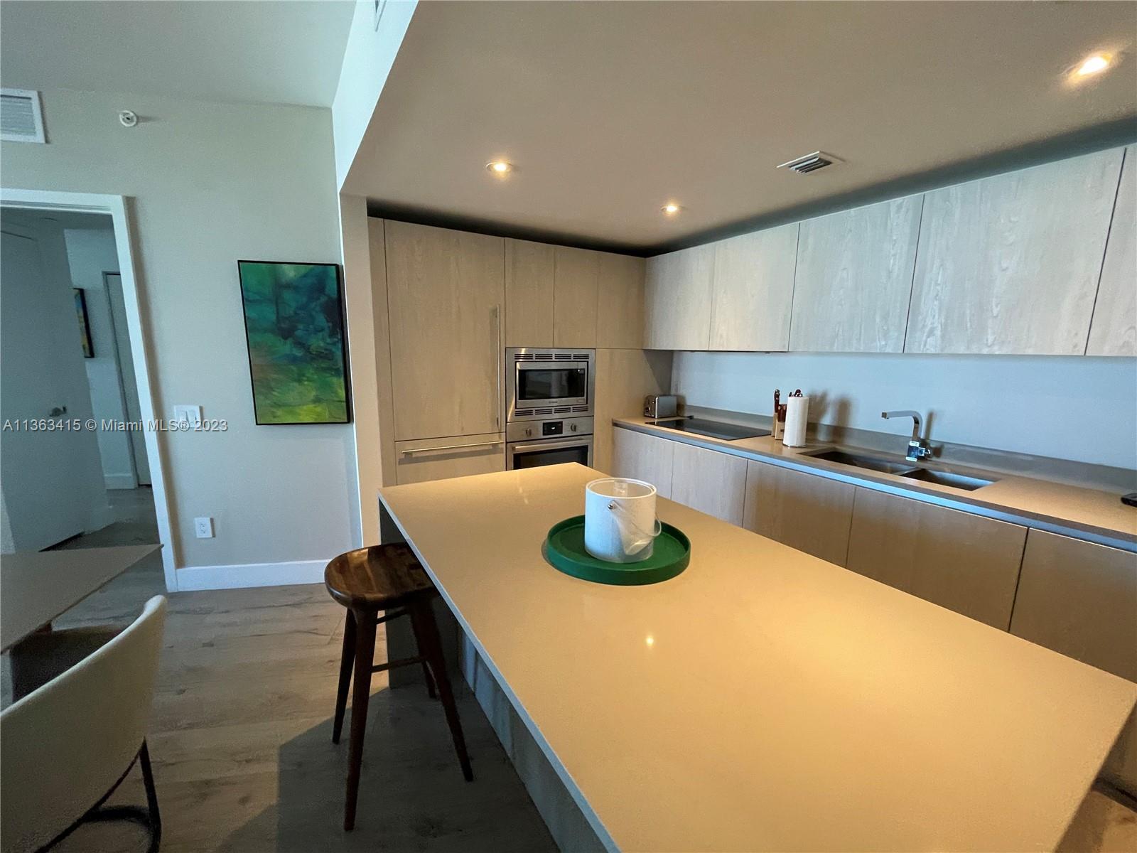 4111 S Ocean Dr # 1606