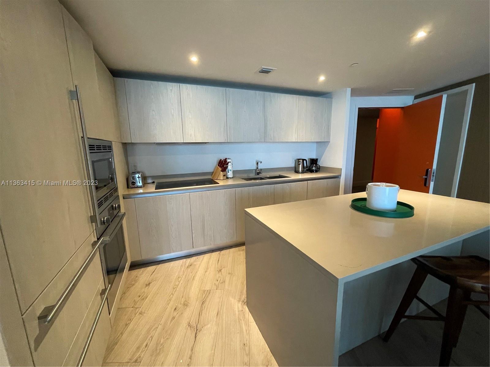 4111 S Ocean Dr # 1606