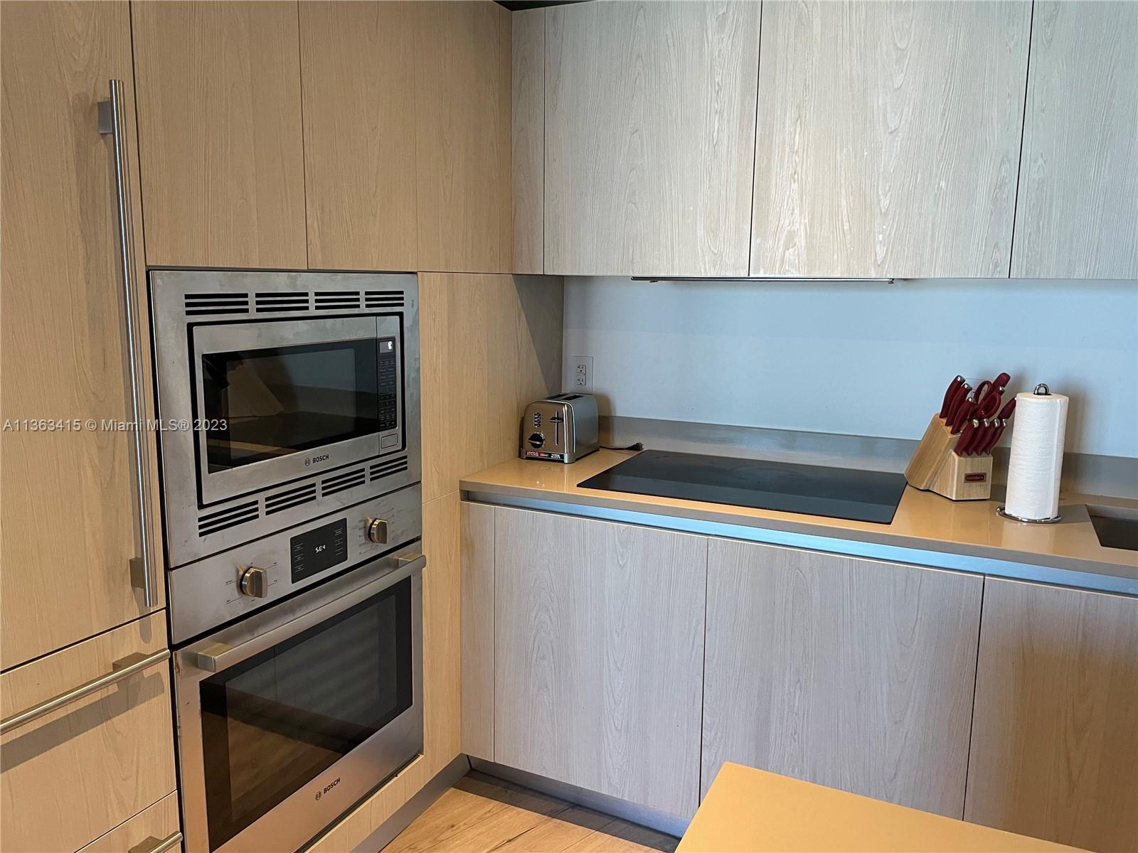 4111 S Ocean Dr # 1606