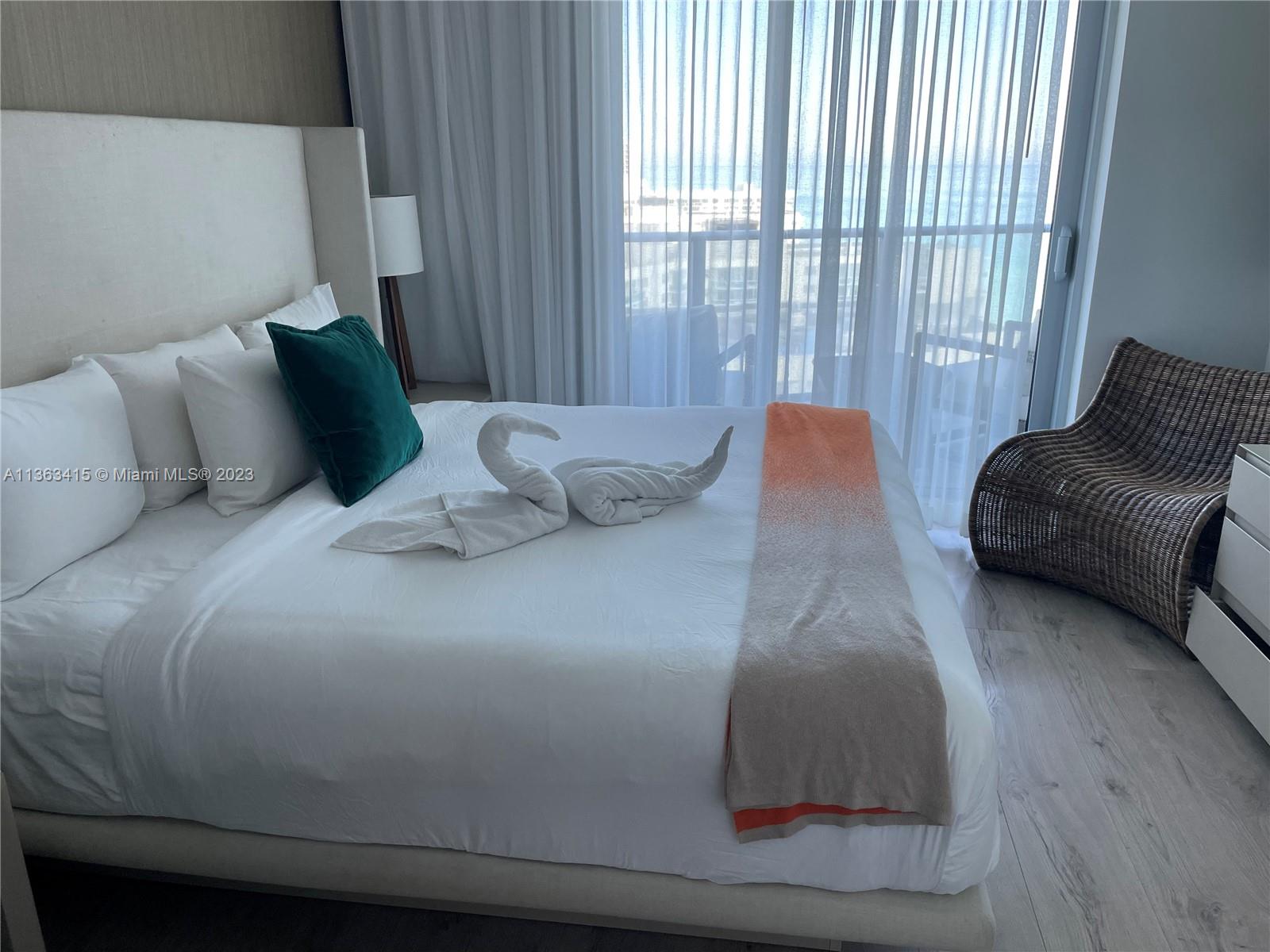 4111 S Ocean Dr # 1606