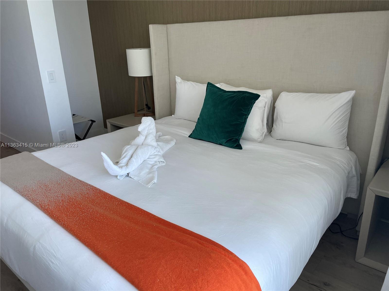 4111 S Ocean Dr # 1606