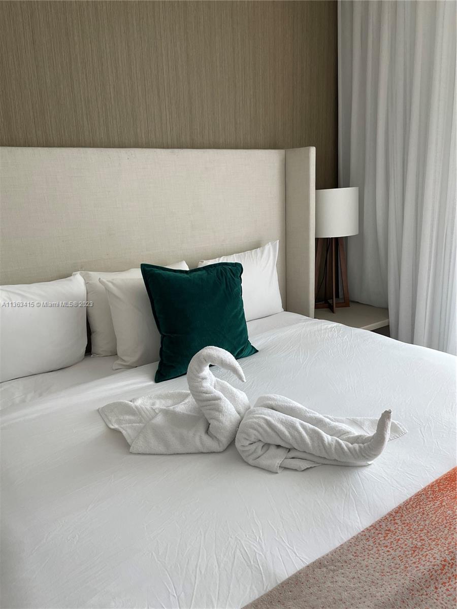 4111 S Ocean Dr # 1606