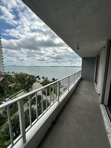 200 SE 15th Rd # 9H