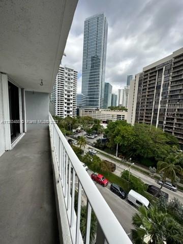 200 SE 15th Rd # 9H