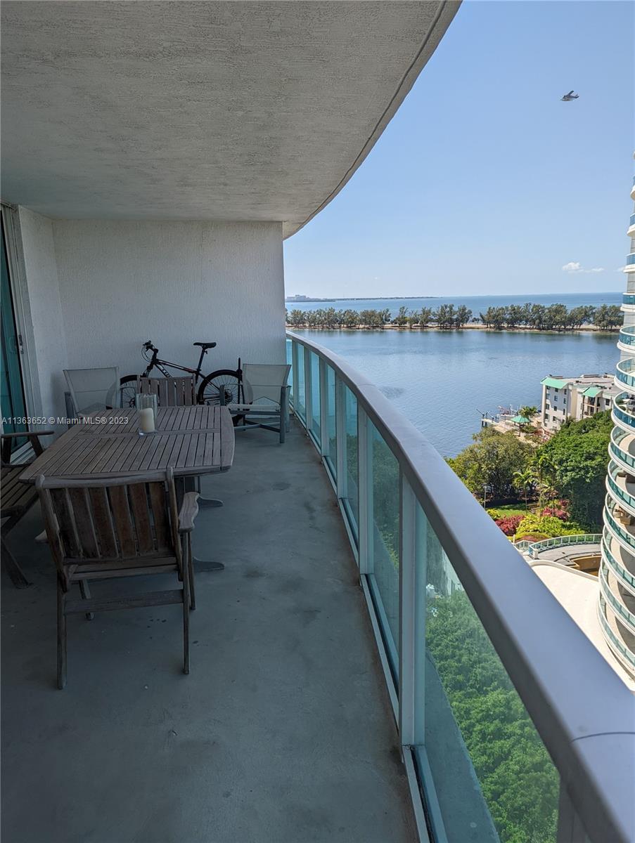 2101 Brickell Ave # 1010