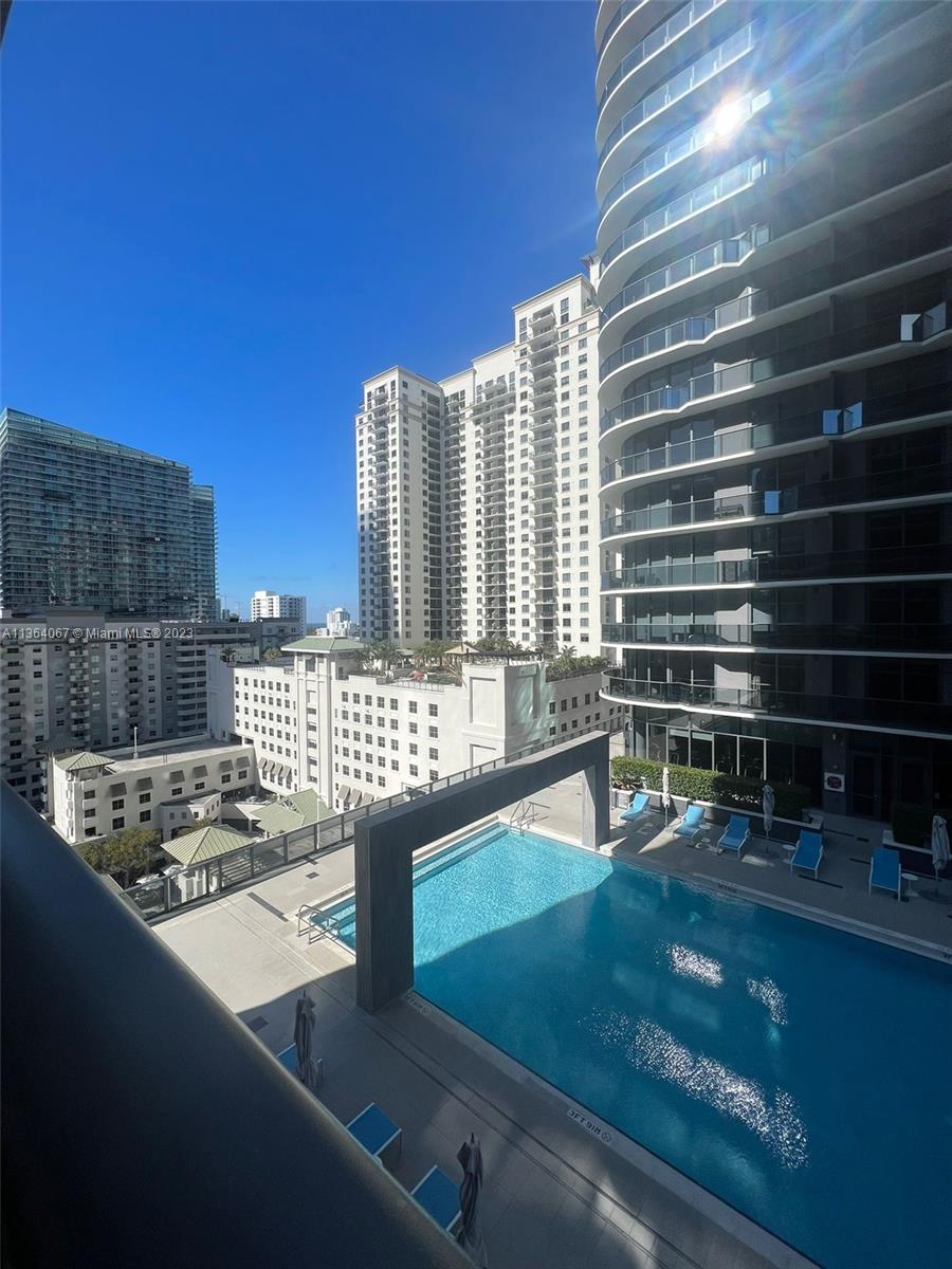 45 SW 9th St # 1107
