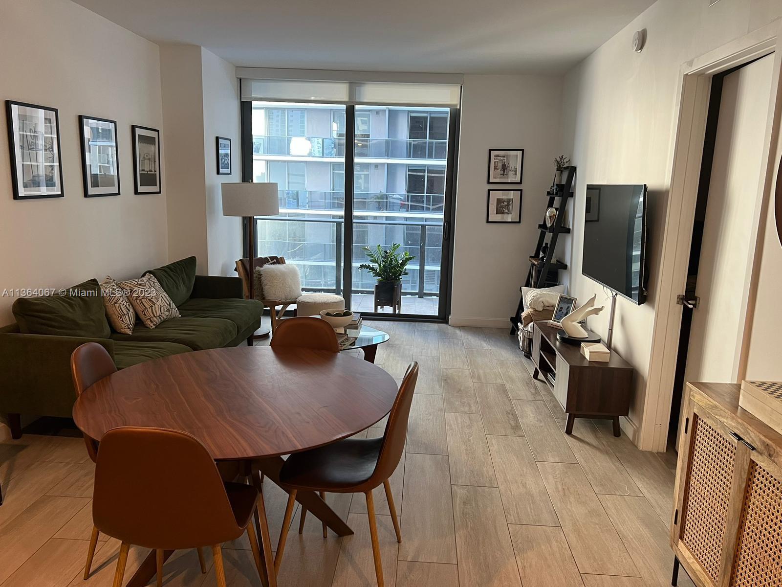 45 SW 9th St # 1107