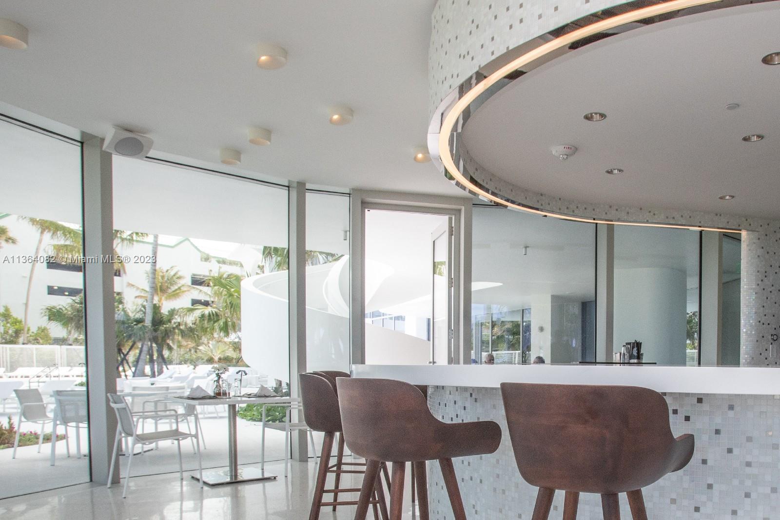 16901 Collins Ave # 1002