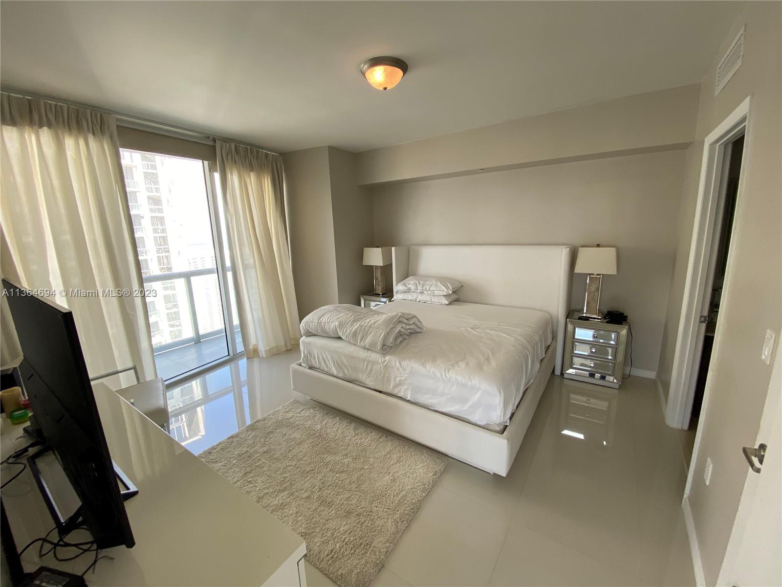 495 Brickell Ave # 5010
