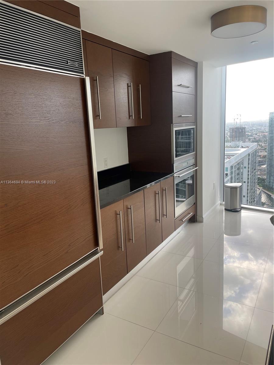 495 Brickell Ave # 5010