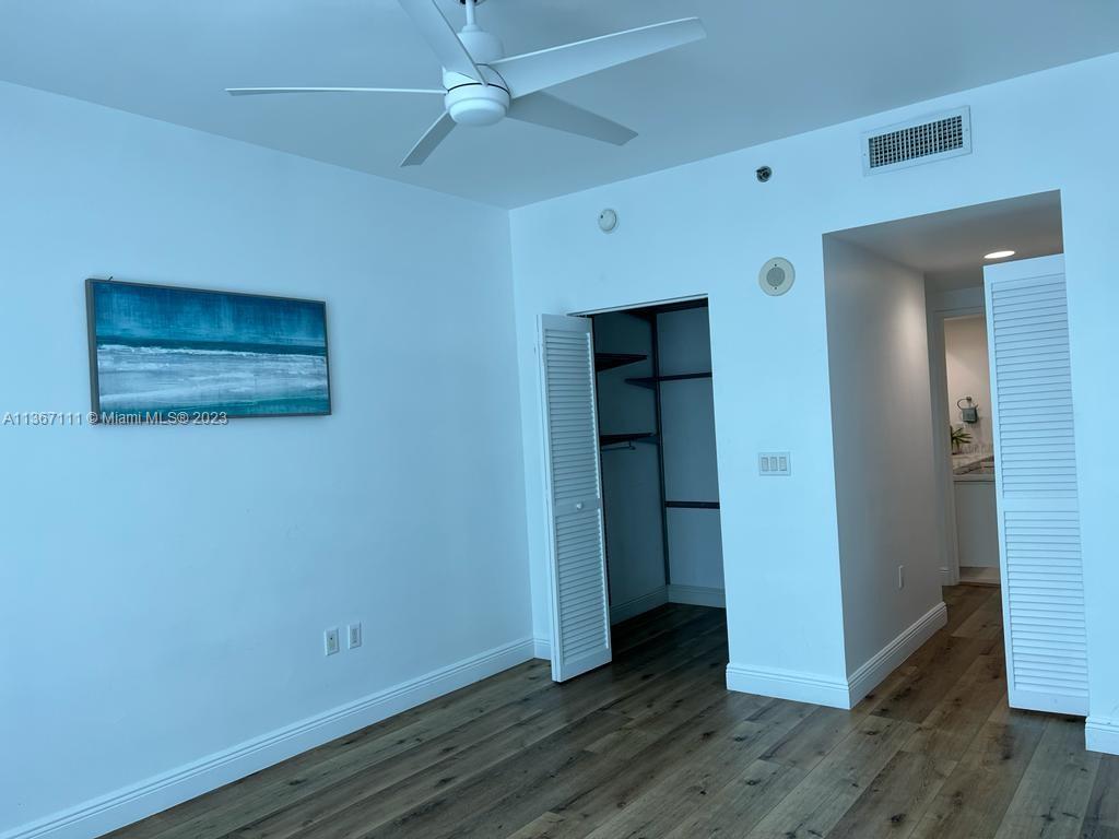 950 Brickell Bay Dr # 1511
