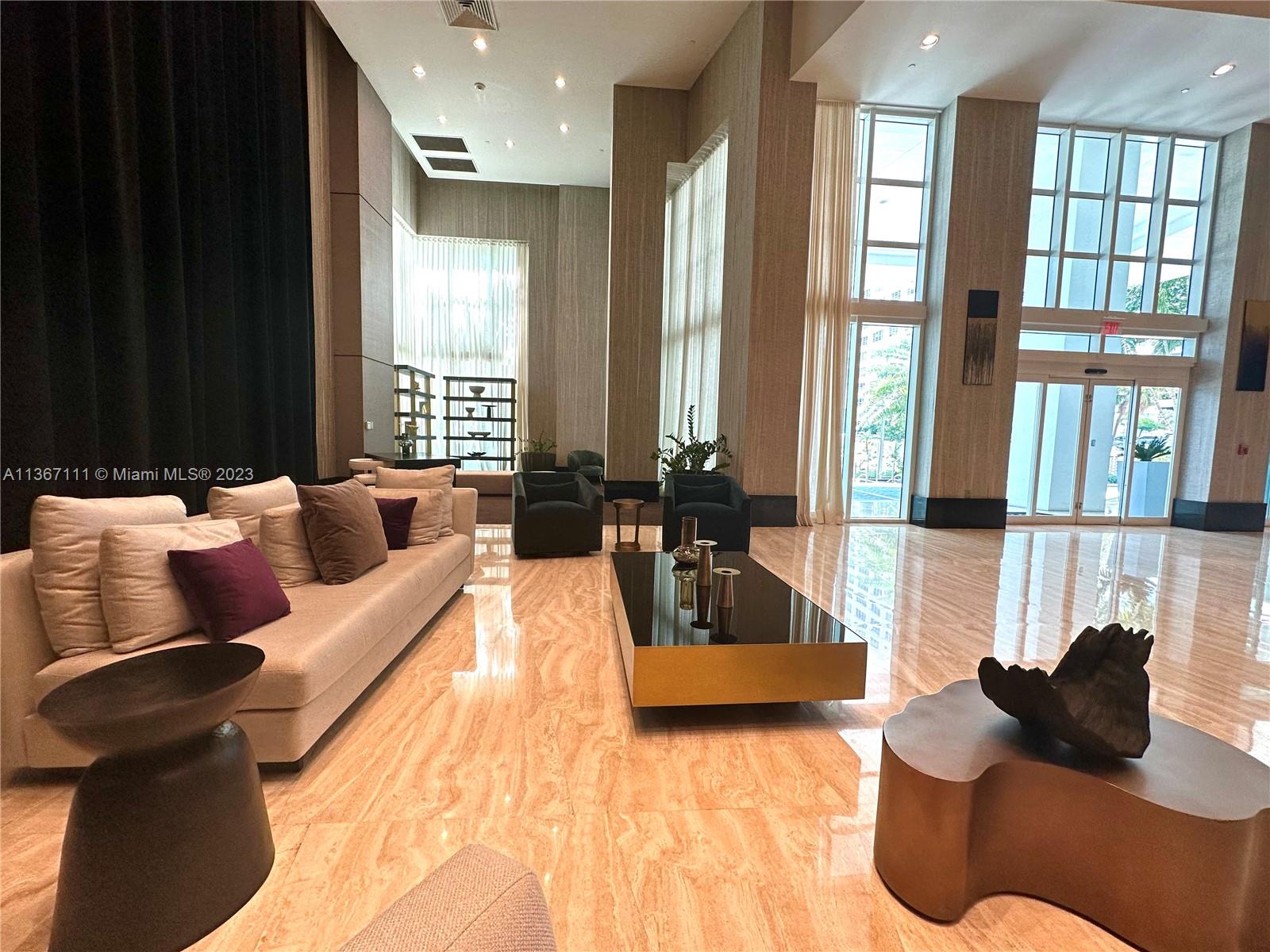 950 Brickell Bay Dr # 1511