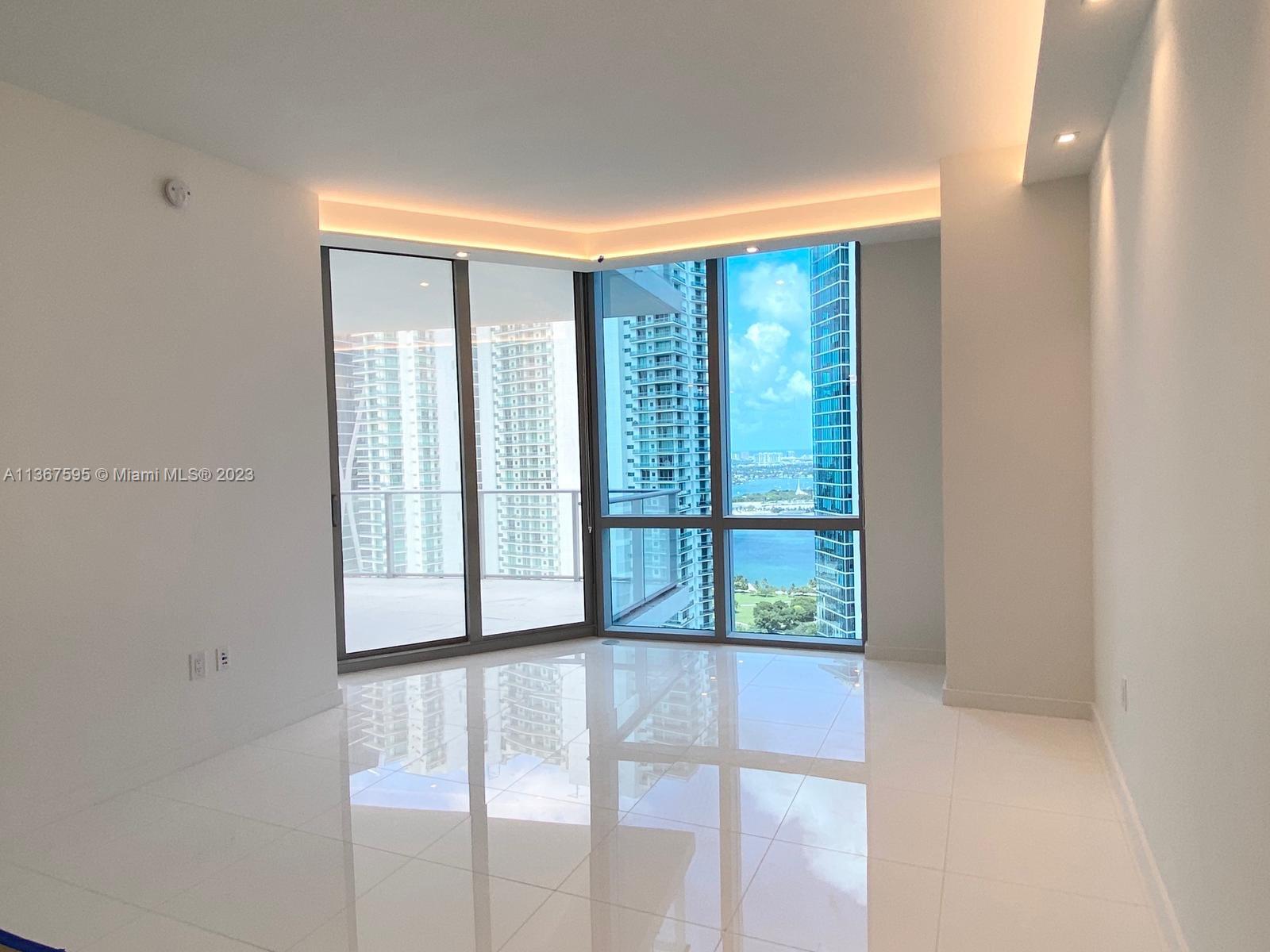 851 NE 1st Ave # 3505