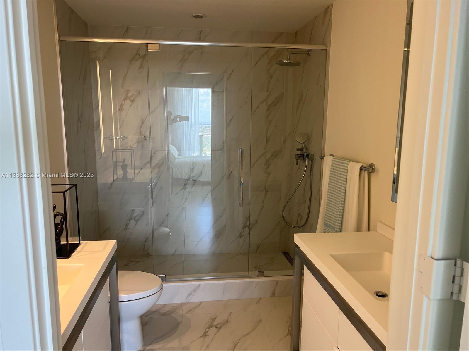 2000 Metropica Way # 1908